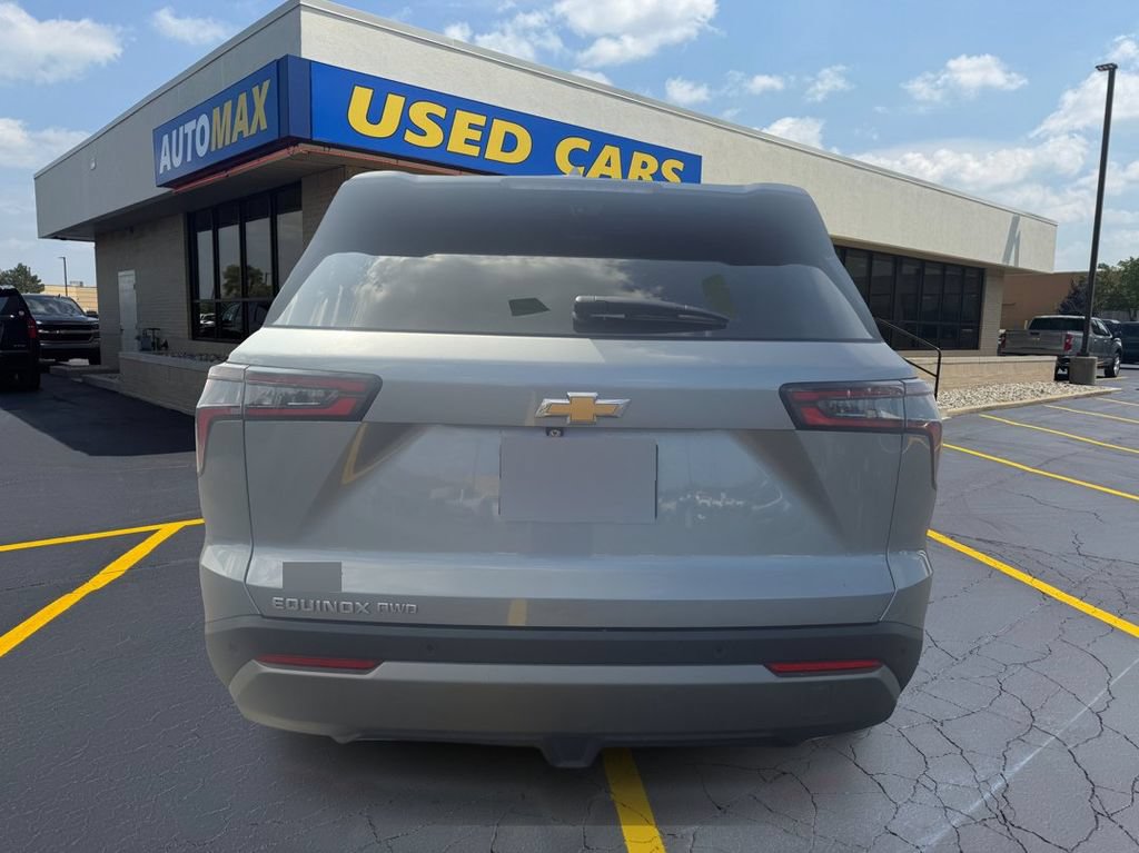 Used 2025 Chevrolet Equinox LT w/ Convenience Package II AWD/4WD image 6