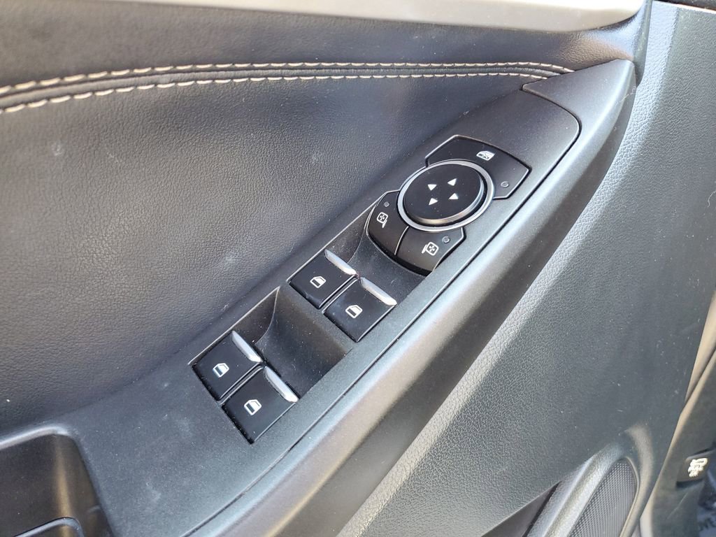 Used 2020 Ford Explorer XLT w/ Equipment Group 202A AWD/4WD image 15