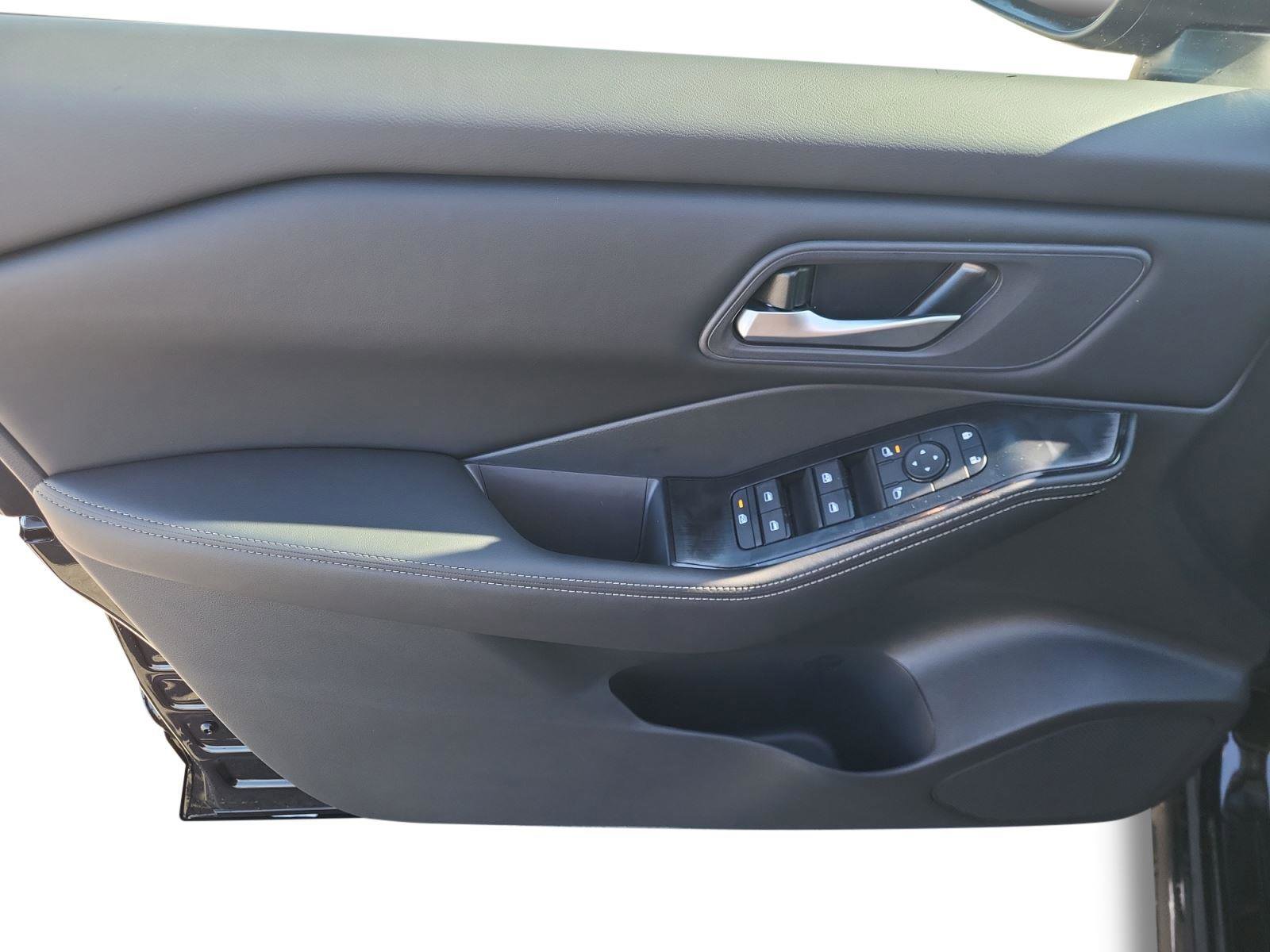 New 2026 Nissan Rogue SV w/ Cold Weather Package image 9