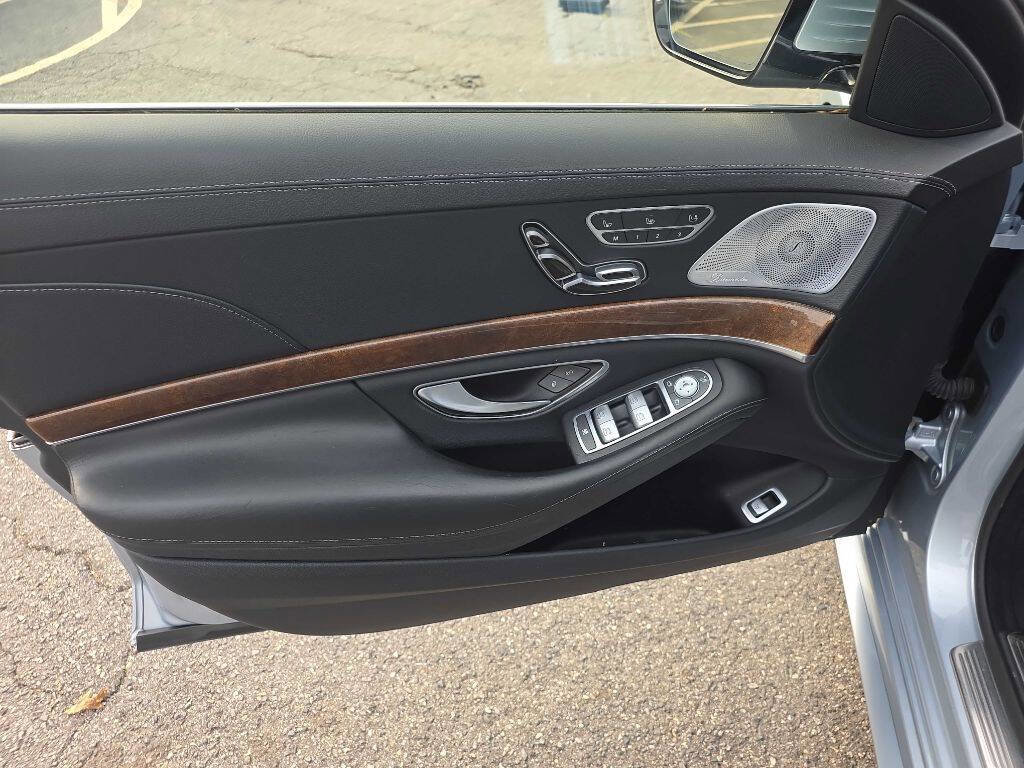 Used 2016 Mercedes-Benz S 550 S 550 4MATIC AWD 4dr Sedan image 11