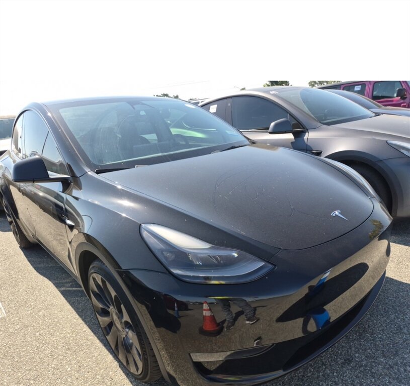 Used 2022 Tesla Model Y Performance AWD/4WD image 1