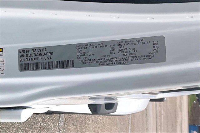 Used 2021 Jeep Gladiator Willys image 32