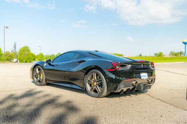 Used 2017 Ferrari 488 GTB RWD image 33