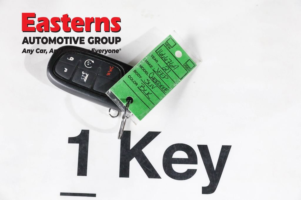 Used 2021 Jeep Cherokee Limited image 27