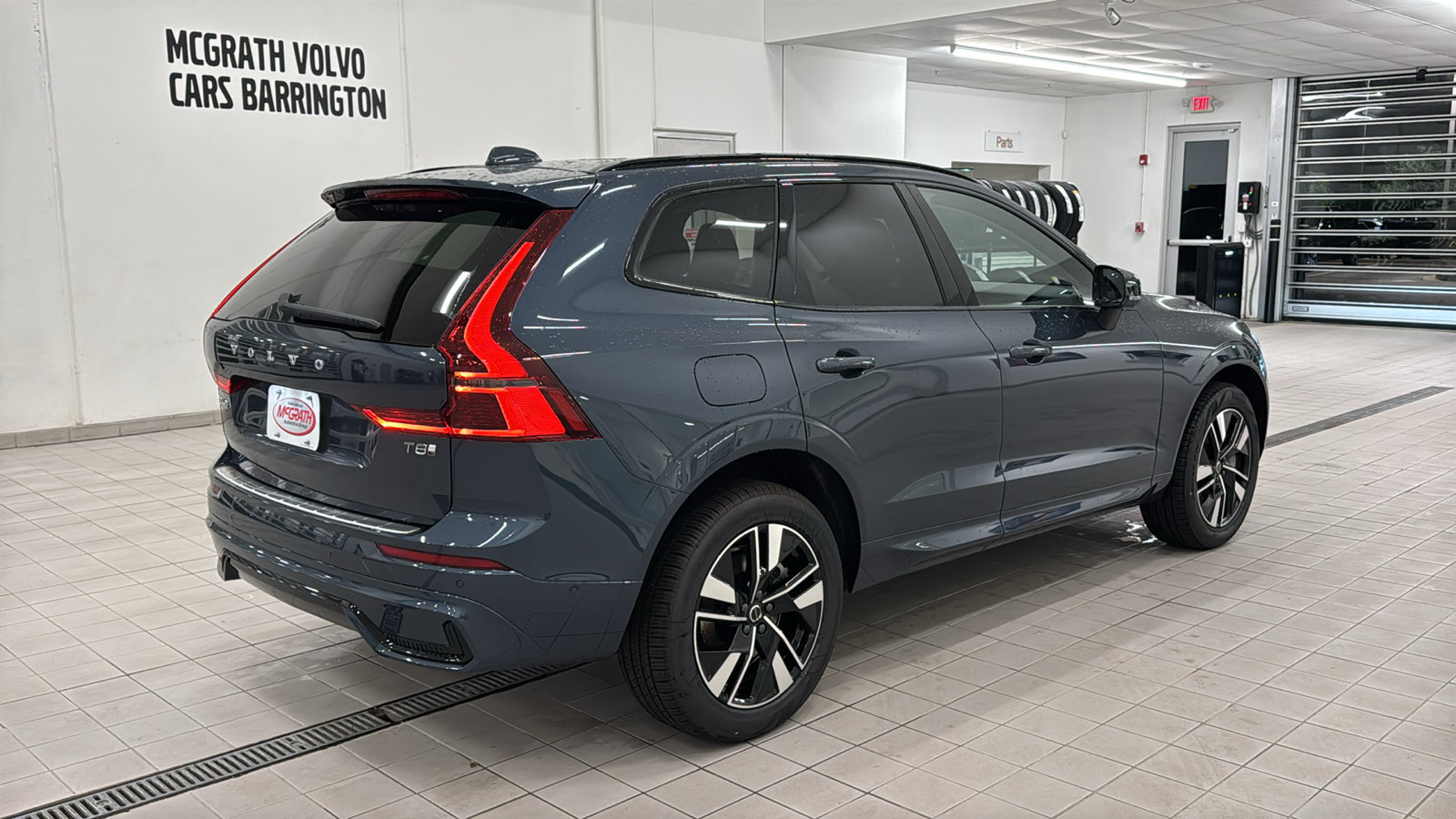 New 2027 Volvo XC60 T8 Plus AWD/4WD image 5