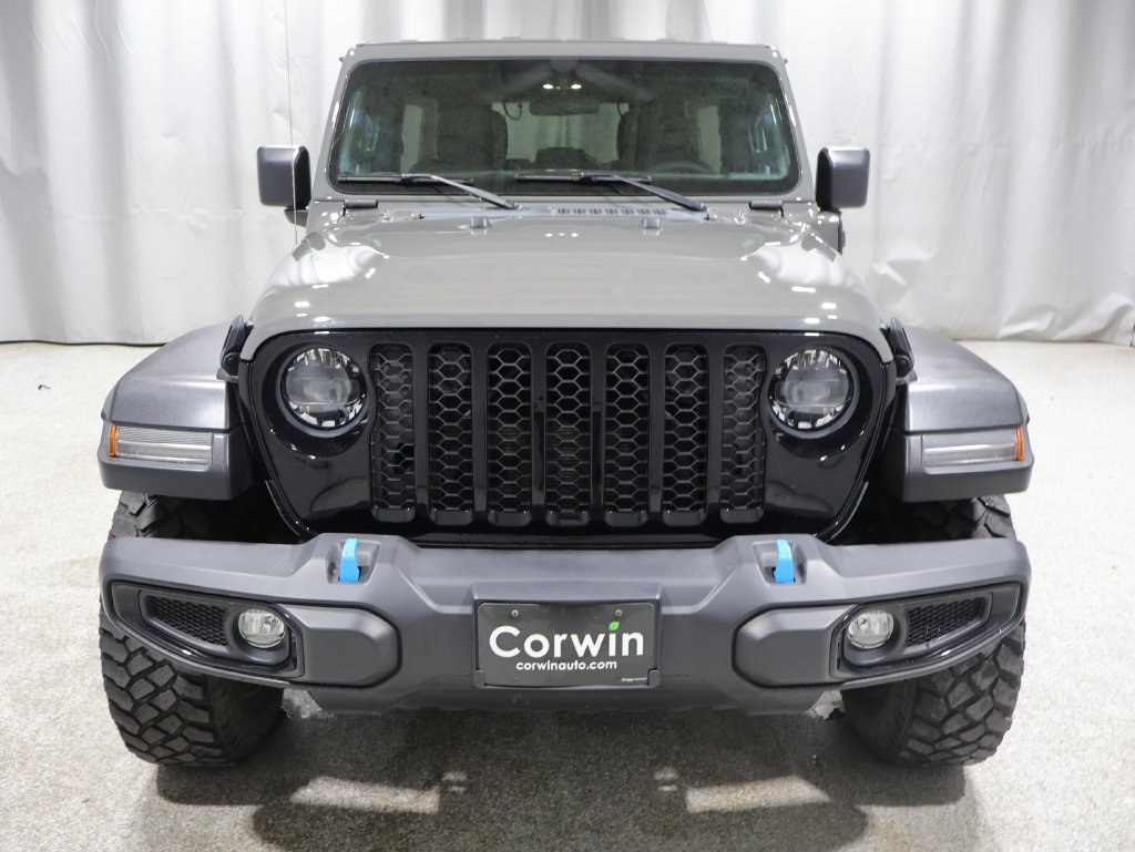 Used 2023 Jeep Wrangler Unlimited w/ Cold Weather Group AWD/4WD image 9