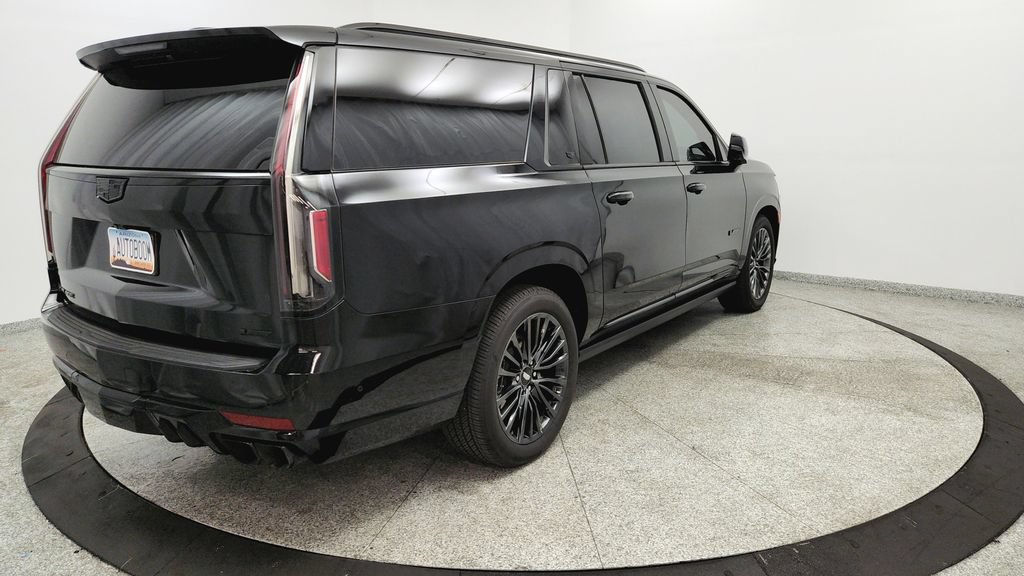 Used 2023 Cadillac Escalade ESV V w/ Heavy-Duty Trailer Package AWD/4WD image 5