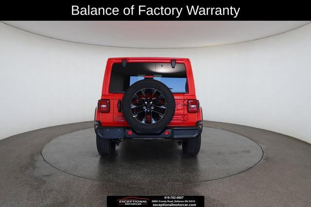 Used 2025 Jeep Wrangler Unlimited Sahara w/ Safety Group image 15