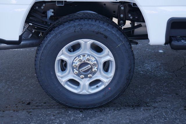 New 2026 Ford F250 XLT w/ FX4 Off-Road Package AWD/4WD image 11