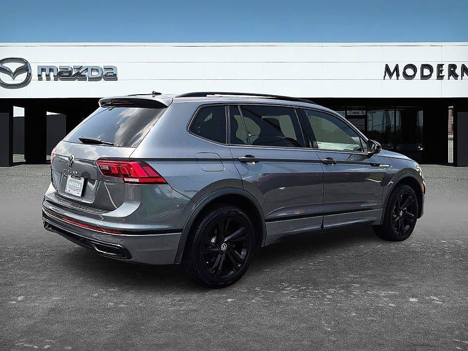 Used 2023 Volkswagen Tiguan SE R-Line FWD image 5