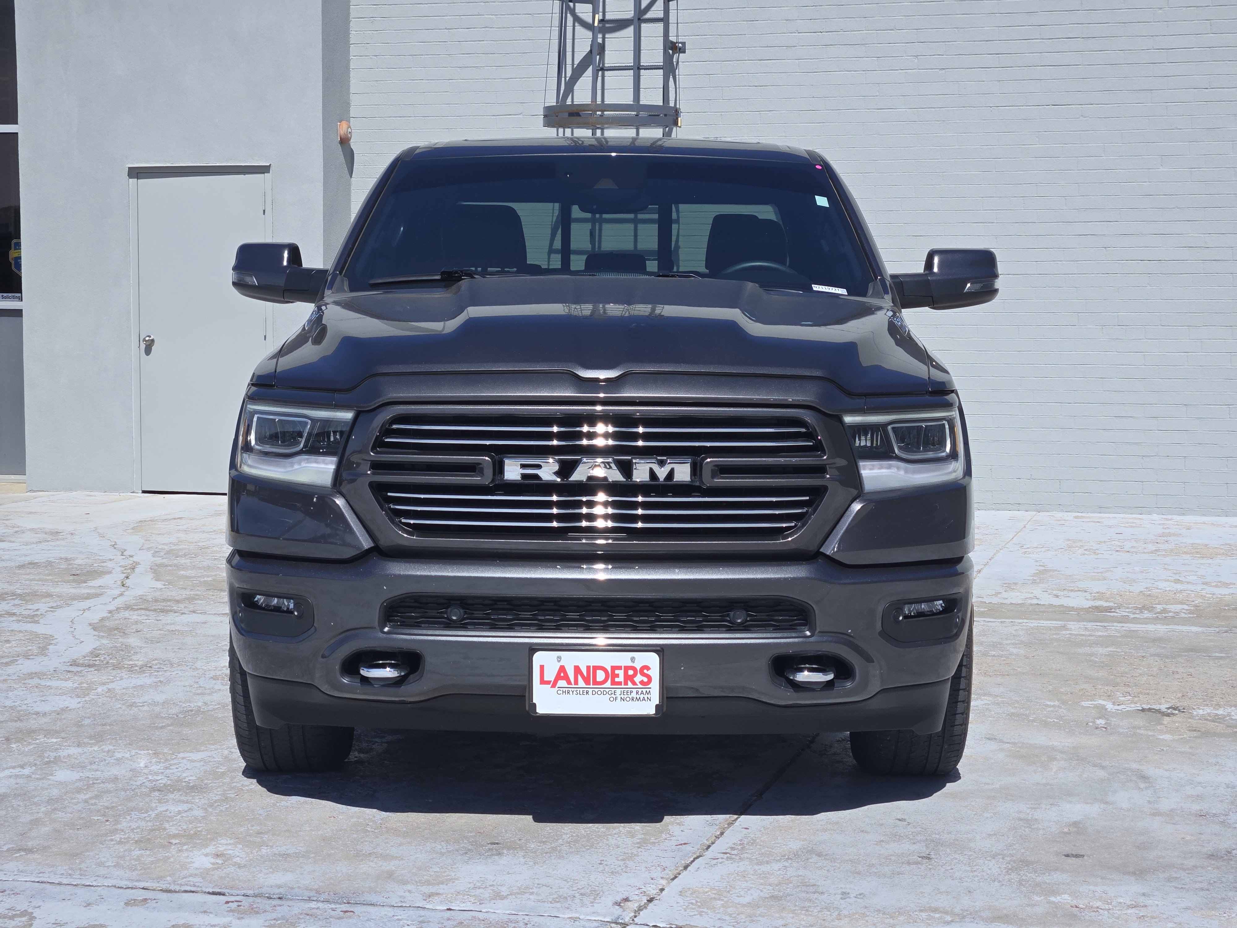 Used 2024 RAM 1500 Laramie image 3