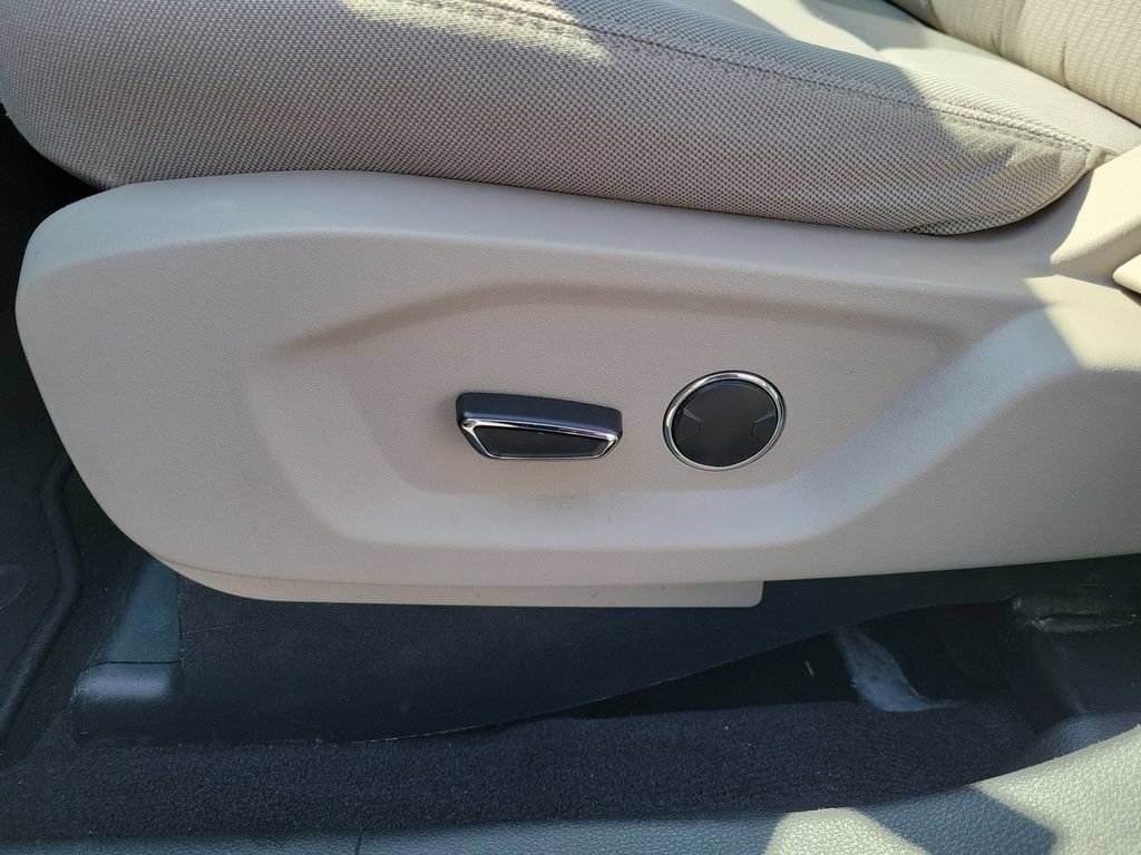 Used 2018 Ford Explorer FWD image 20