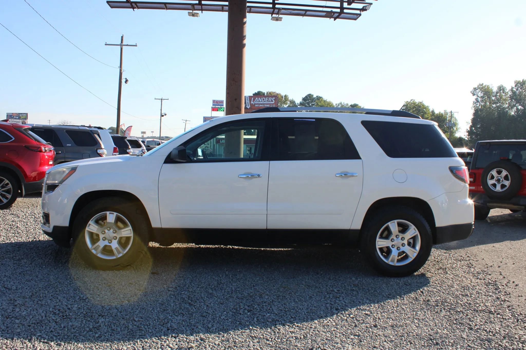 Used 2015 GMC Acadia SLE image 2