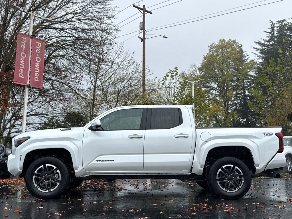 Certified 2025 Toyota Tacoma TRD Sport image 2