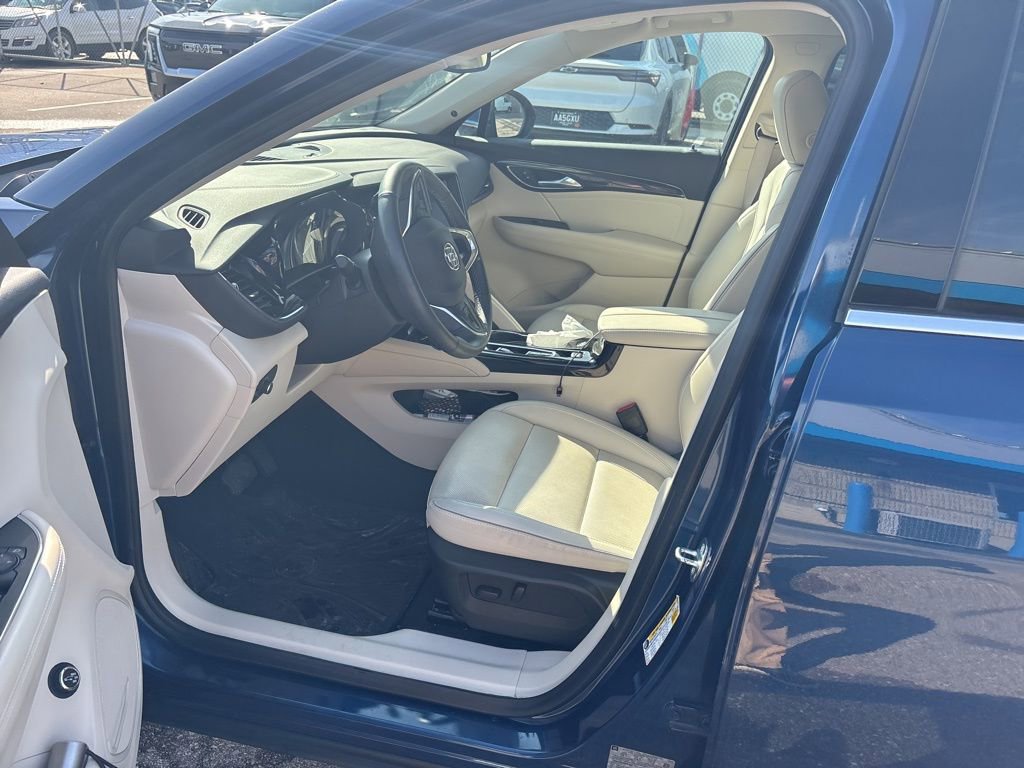 Used 2023 Buick Envision Essence image 13
