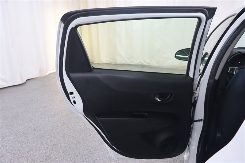 Used 2014 Toyota Yaris LE FWD image 24