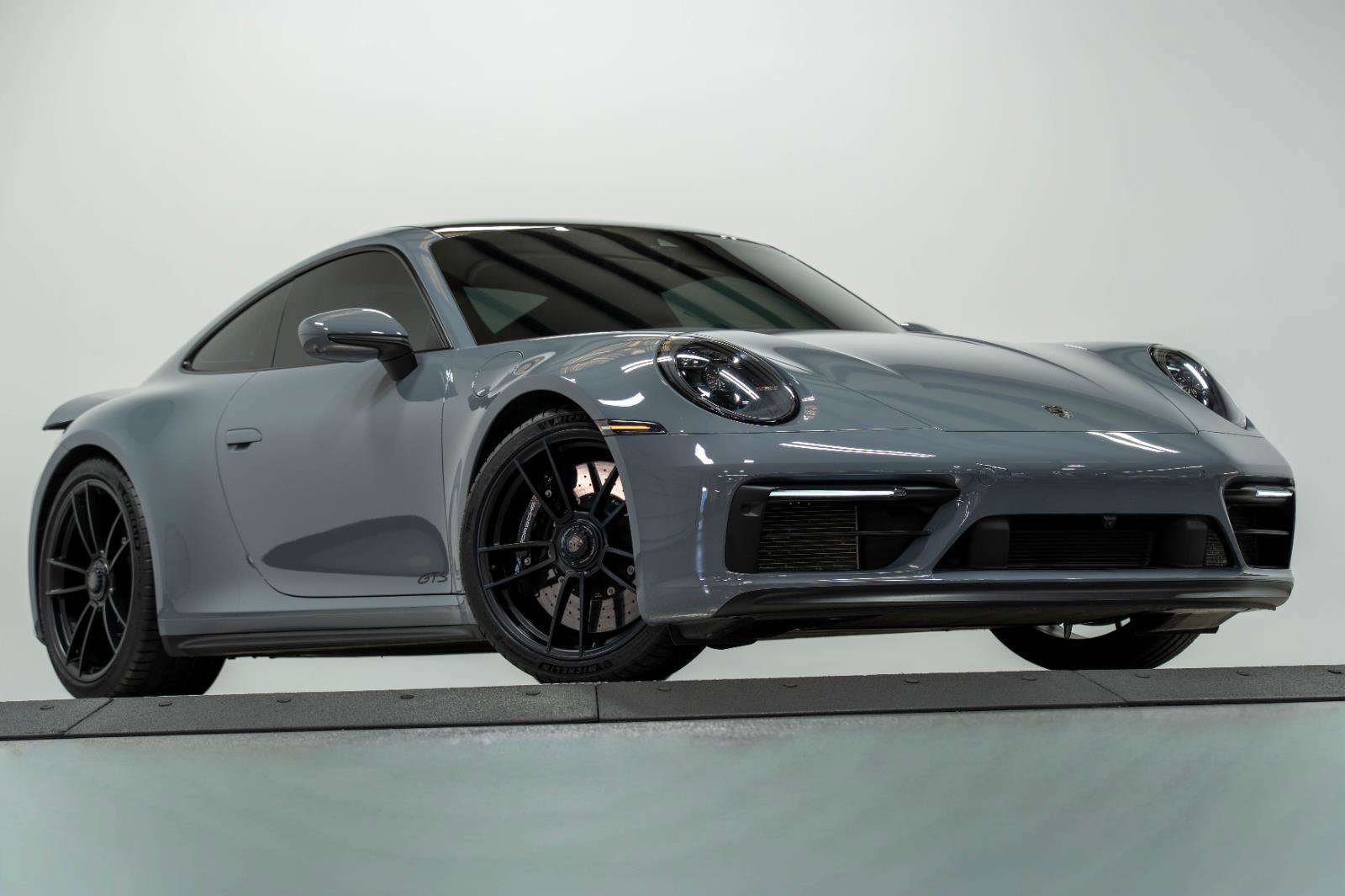 Used 2023 Porsche 911 Carrera GTS RWD image 40