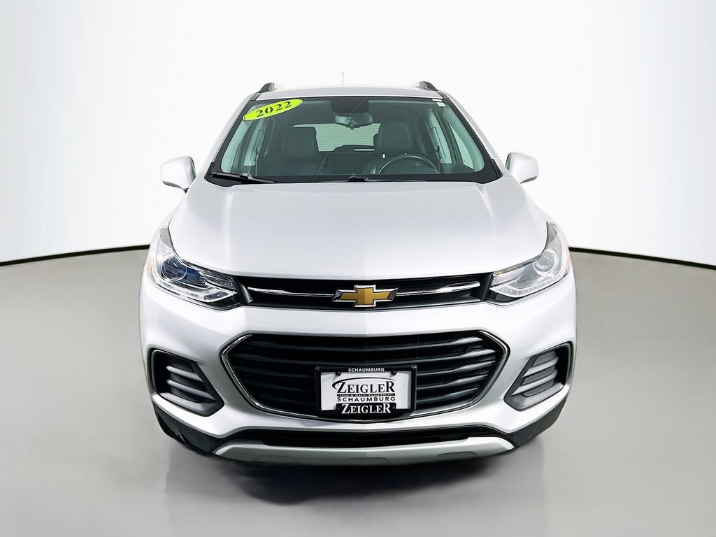 Used 2022 Chevrolet Trax LT w/ Driver Confidence Package AWD/4WD image 2
