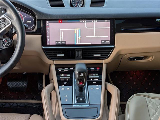 Used 2021 Porsche Cayenne Coupe AWD/4WD image 10