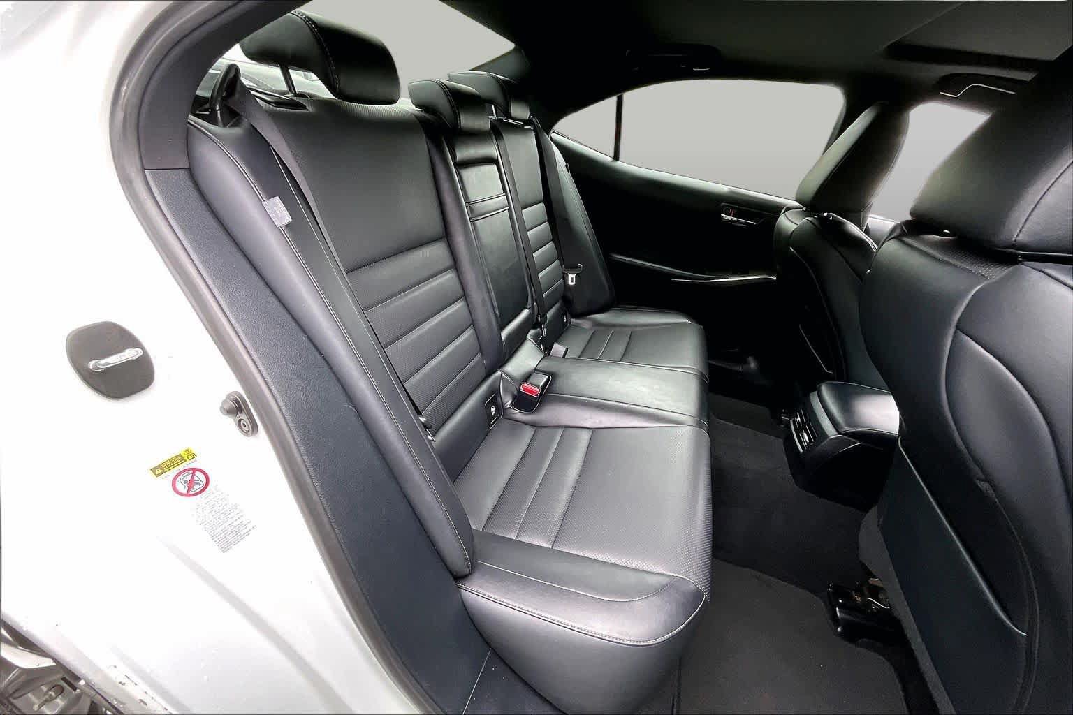Used 2016 Lexus IS 200t w/ F Sport Package RWD image 20