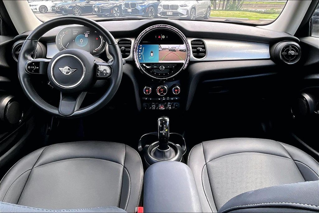Used 2024 MINI Cooper 2-Door Hardtop FWD image 15