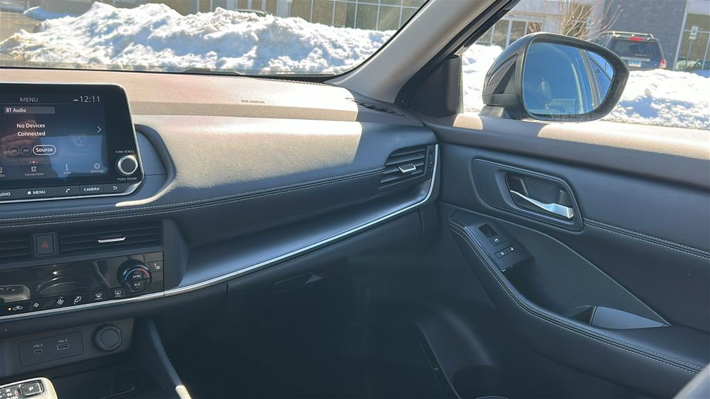 Used 2023 Nissan Rogue SV w/ SV Premium B Package image 25