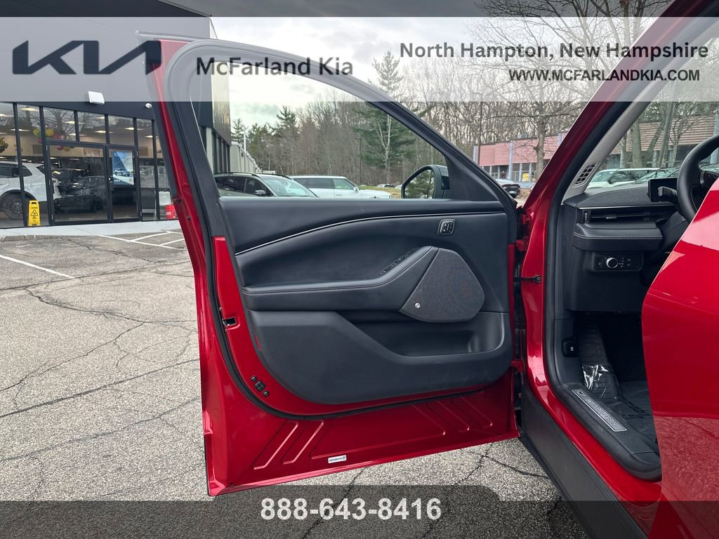 Used 2021 Ford Mustang Mach-E Premium image 11