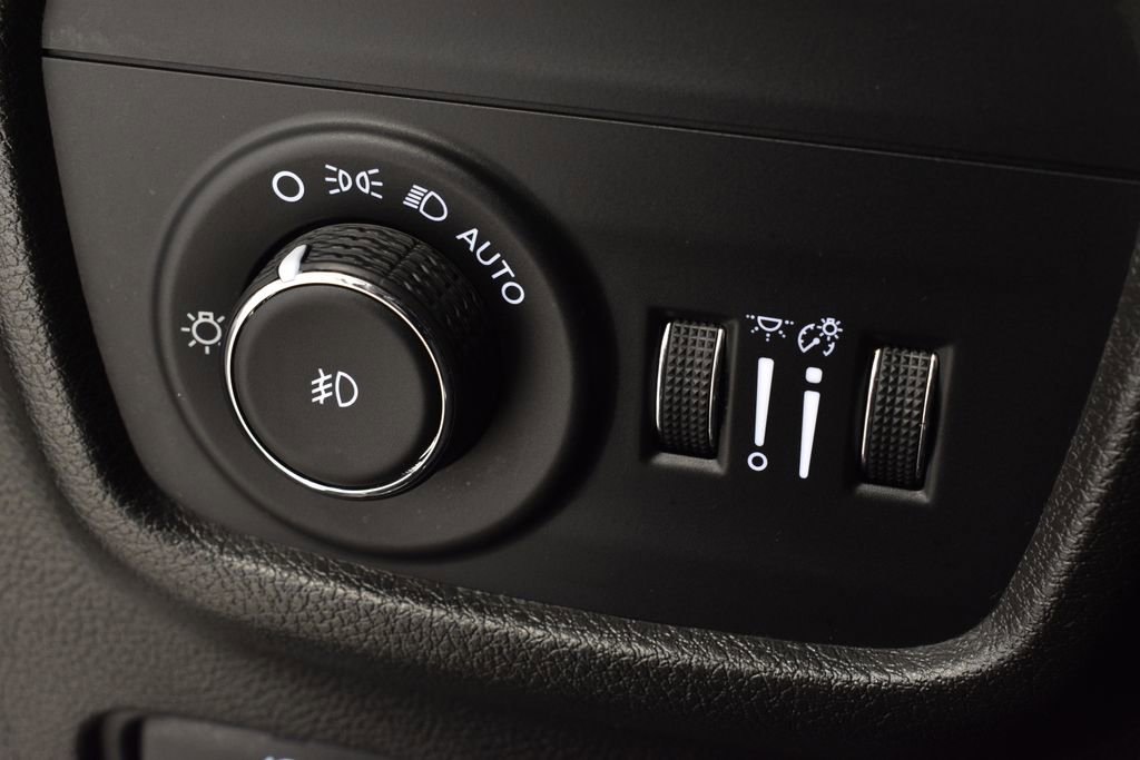 Used 2023 Jeep Grand Cherokee L Limited image 15