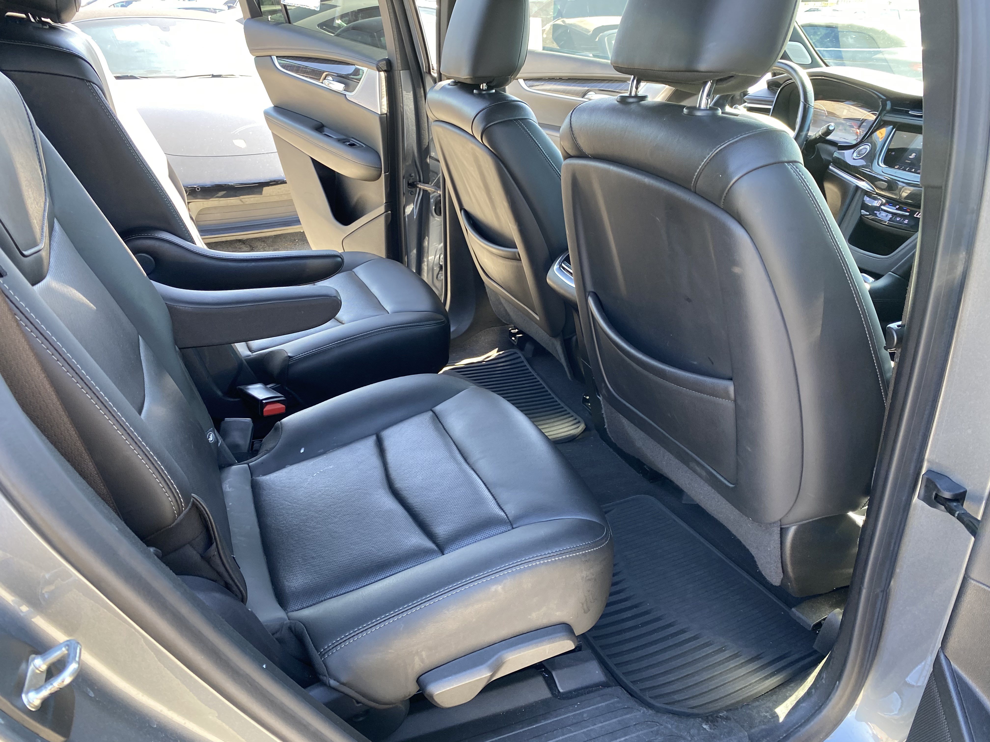Used 2021 Cadillac XT6 Premium Luxury AWD/4WD image 21