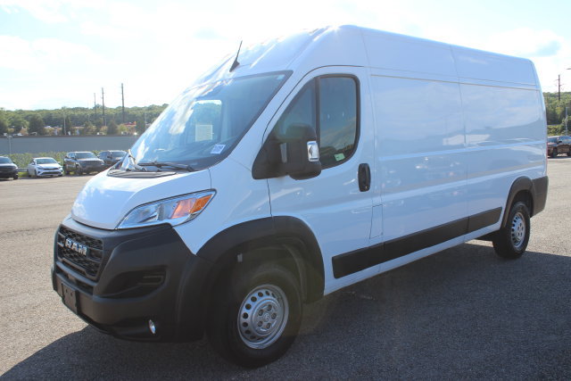Used 2026 RAM ProMaster 3500 w/ Convenience Group FWD image 2