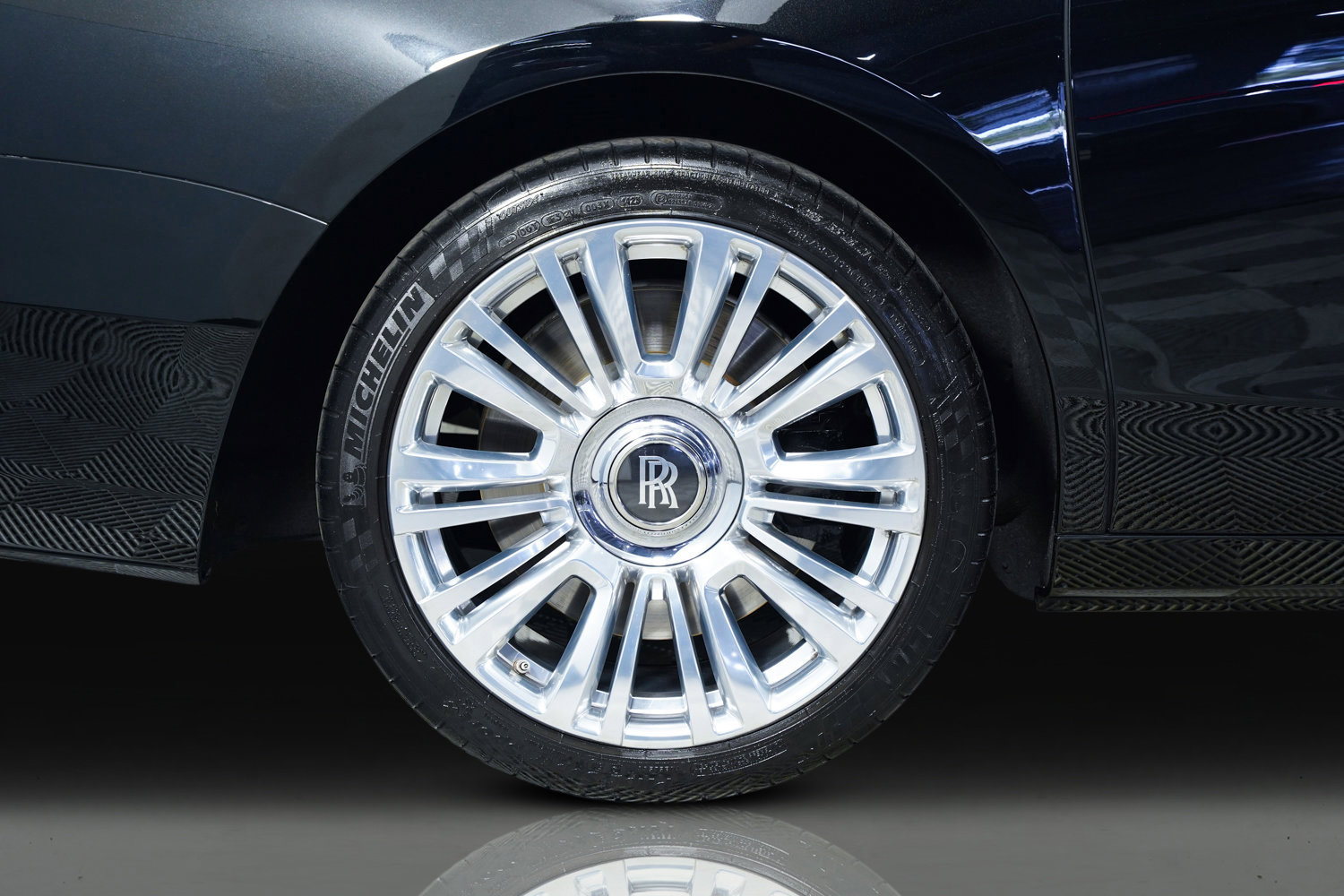 Used 2022 Rolls-Royce Ghost image 18