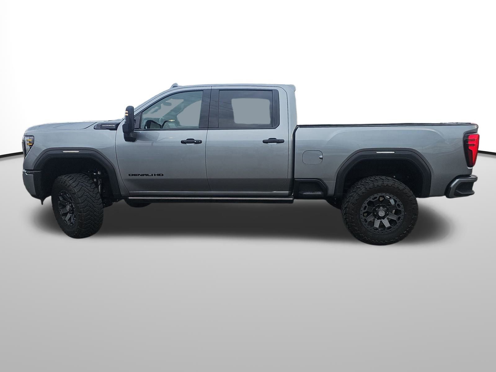 Used 2025 GMC Sierra 3500 Denali Ultimate image 2