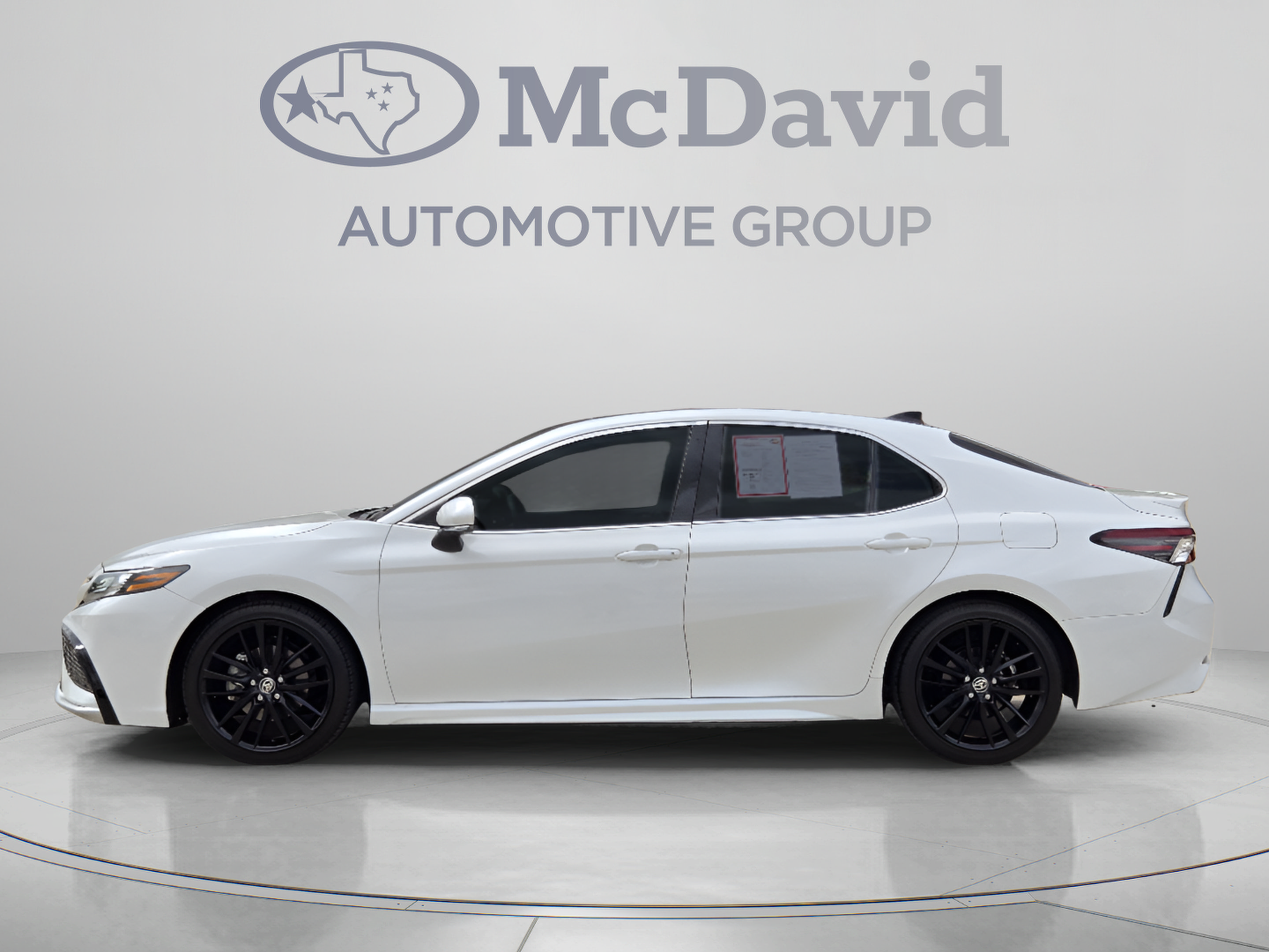 Used 2023 Toyota Camry XSE w/ Navigation Package FWD image 2