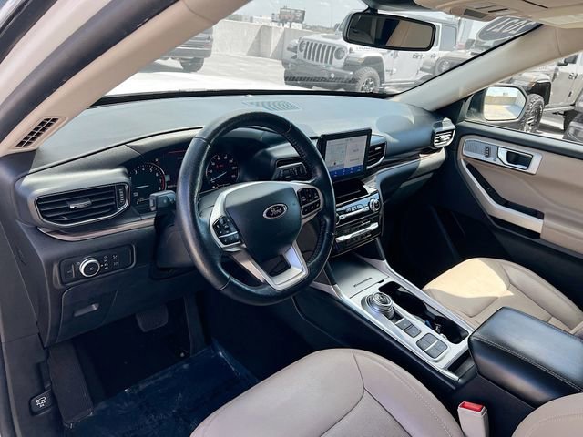 Used 2021 Ford Explorer Limited w/ Equipment Group 301A image 11
