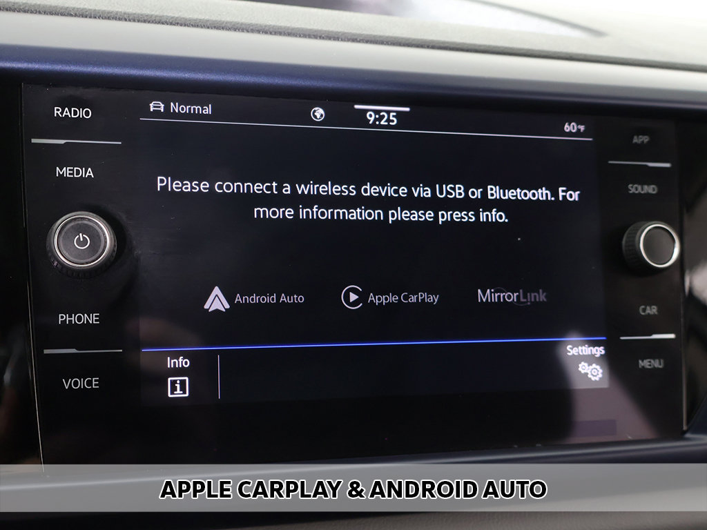 Used 2023 Volkswagen Taos SE w/ Panoramic Sunroof Package AWD/4WD image 8
