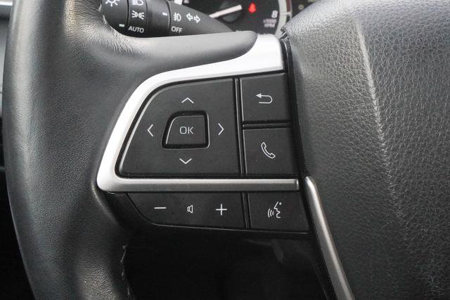 Used 2022 Toyota Highlander XLE image 17