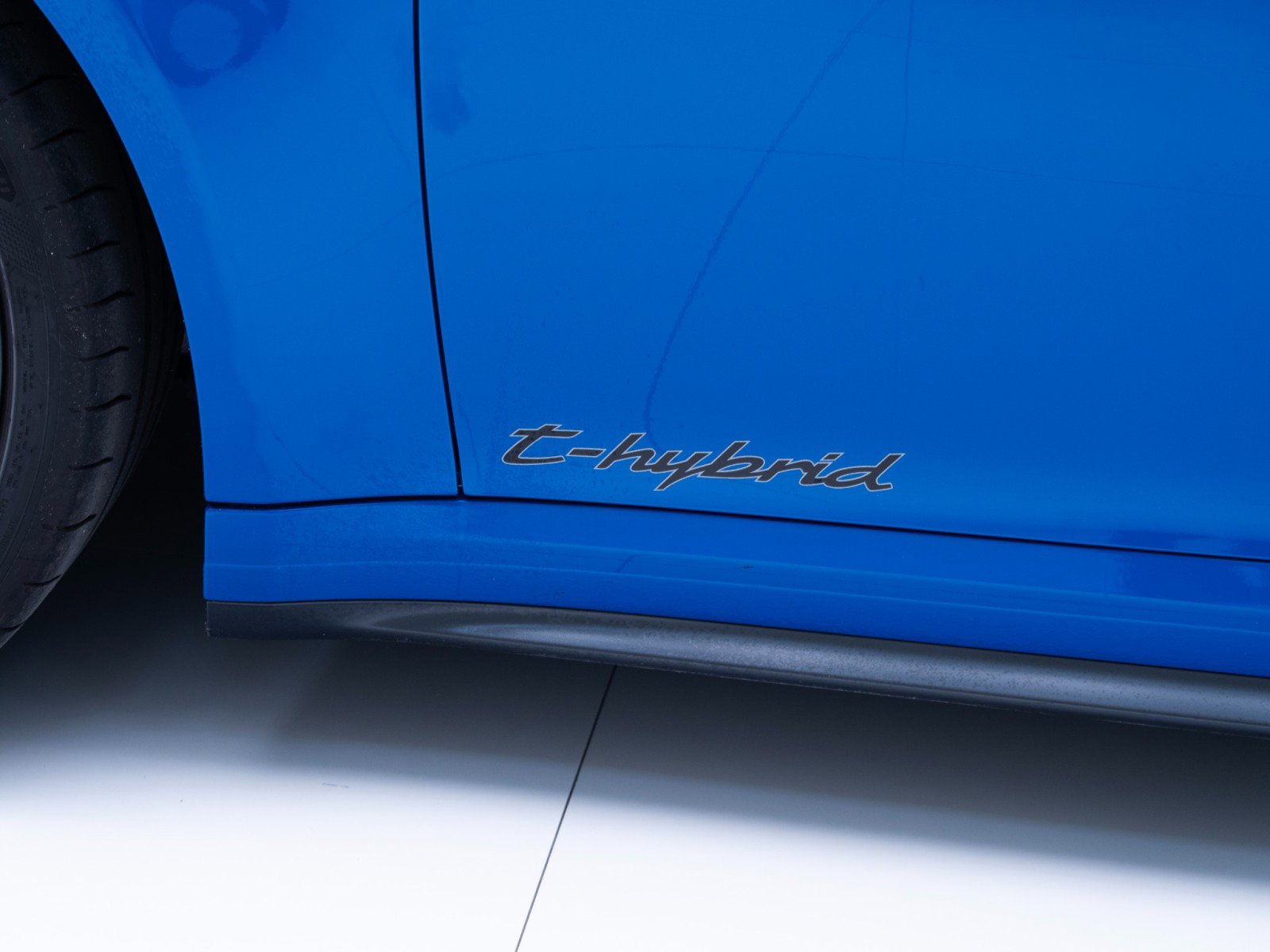 Certified 2025 Porsche 911 Carrera 4 GTS AWD/4WD image 13