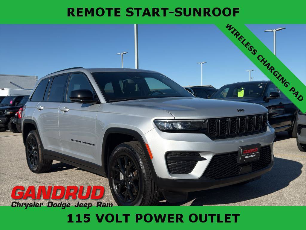 Used 2024 Jeep Grand Cherokee Altitude AWD/4WD image 1