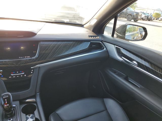 Used 2023 Cadillac XT6 Premium Luxury AWD/4WD image 15