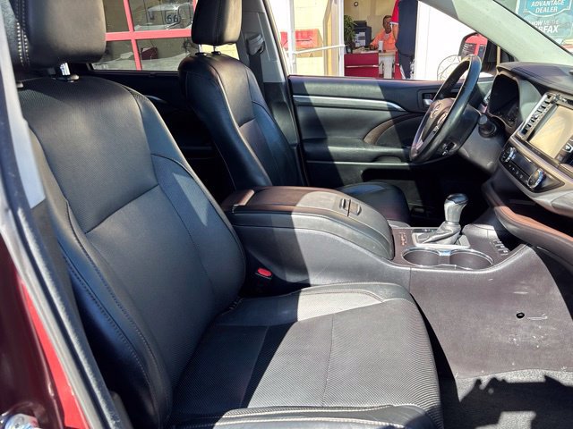 Used 2018 Toyota Highlander Limited AWD/4WD image 23