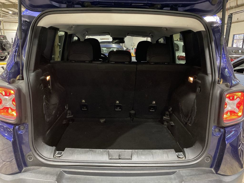 Used 2017 Jeep Renegade Latitude image 23