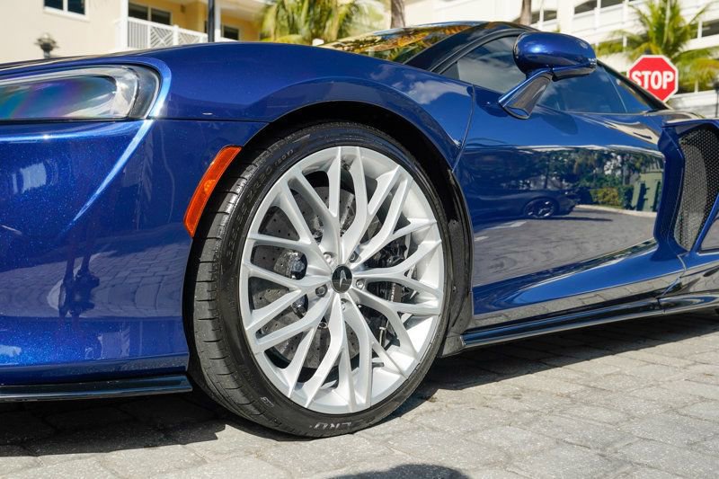 Used 2023 McLaren GT image 43