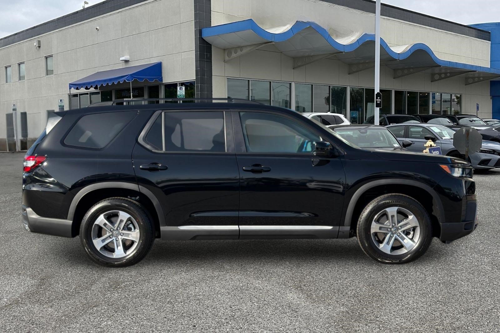 New 2026 Honda Pilot EX-L image 7