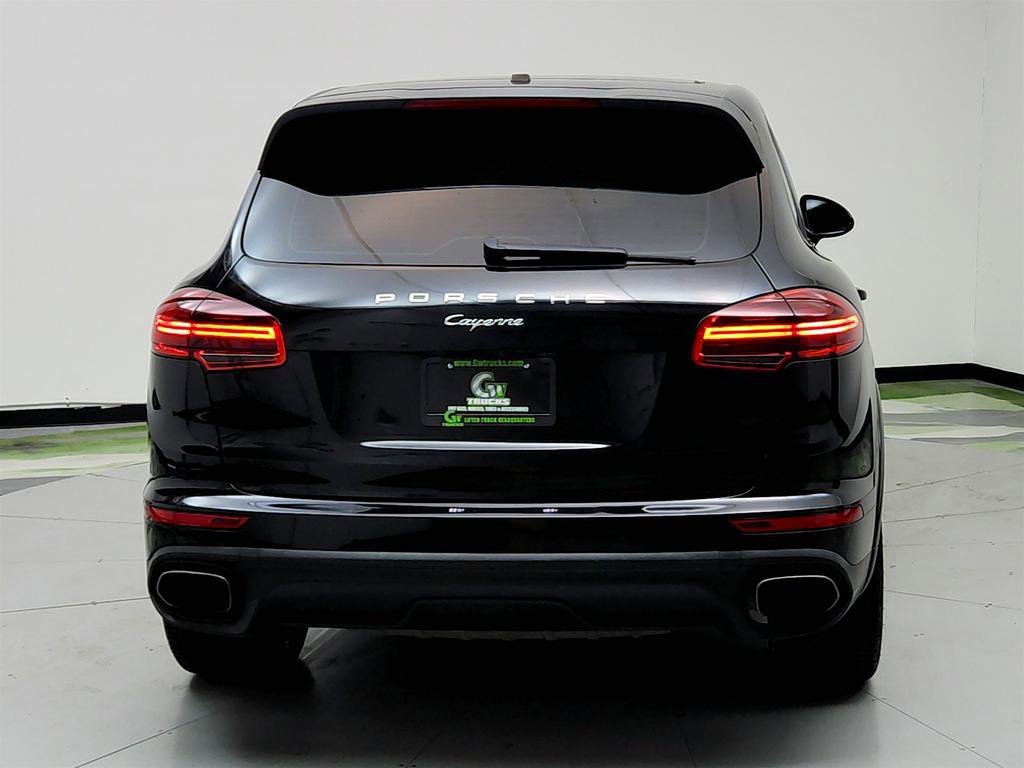 Used 2017 Porsche Cayenne Platinum Edition image 6