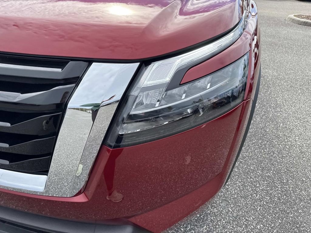 Certified 2024 Nissan Pathfinder SV image 10