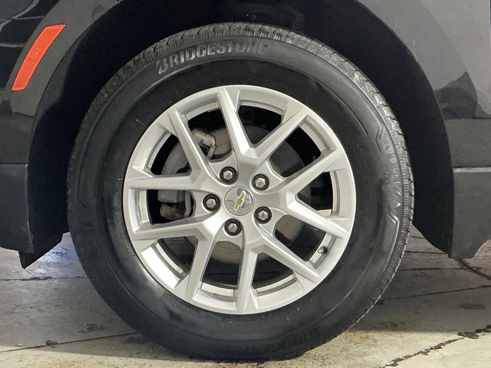 Used 2023 Chevrolet Equinox LT image 20