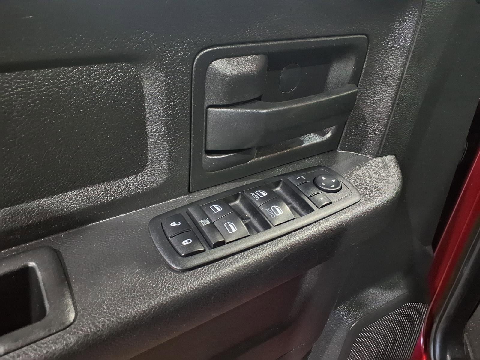 Used 2014 RAM 1500 Express AWD/4WD image 15