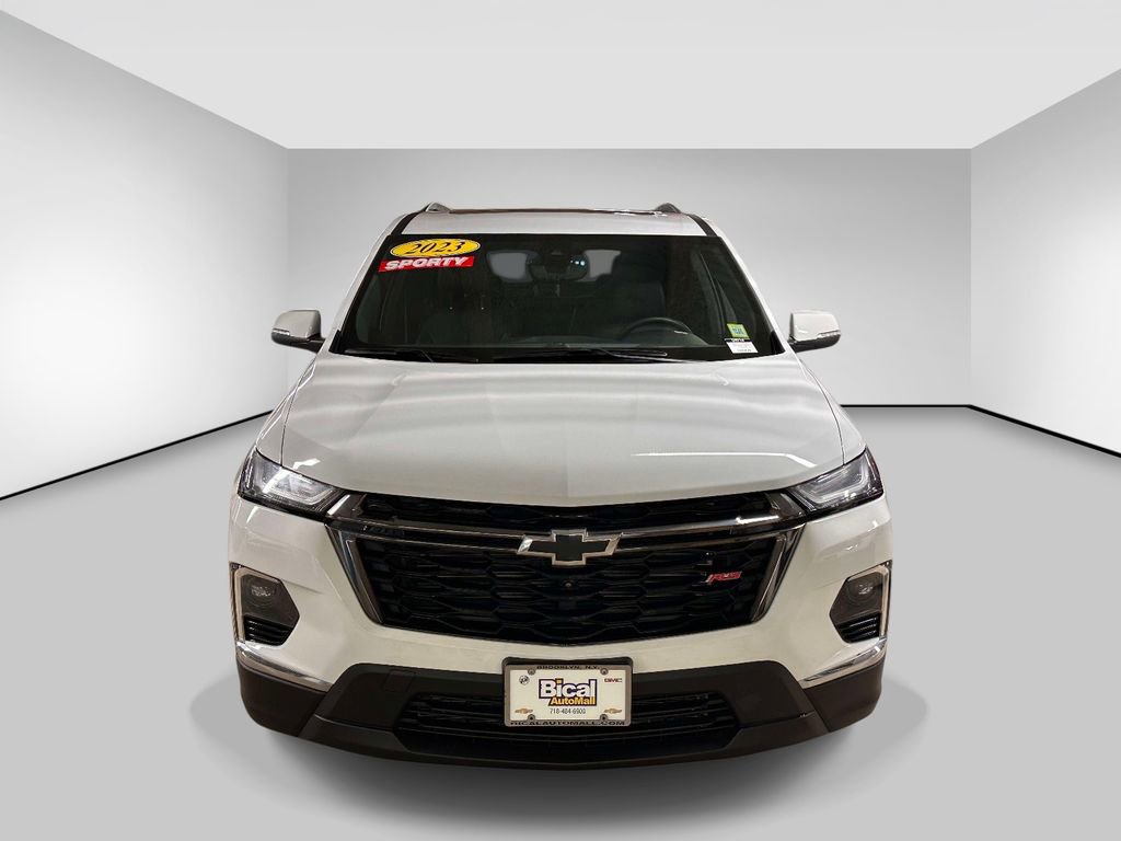 Used 2023 Chevrolet Traverse RS image 7