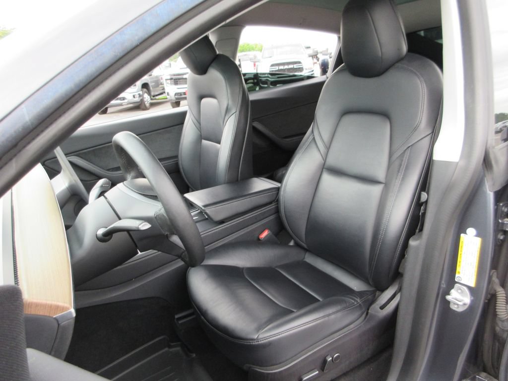 Used 2021 Tesla Model Y Long Range AWD/4WD image 21