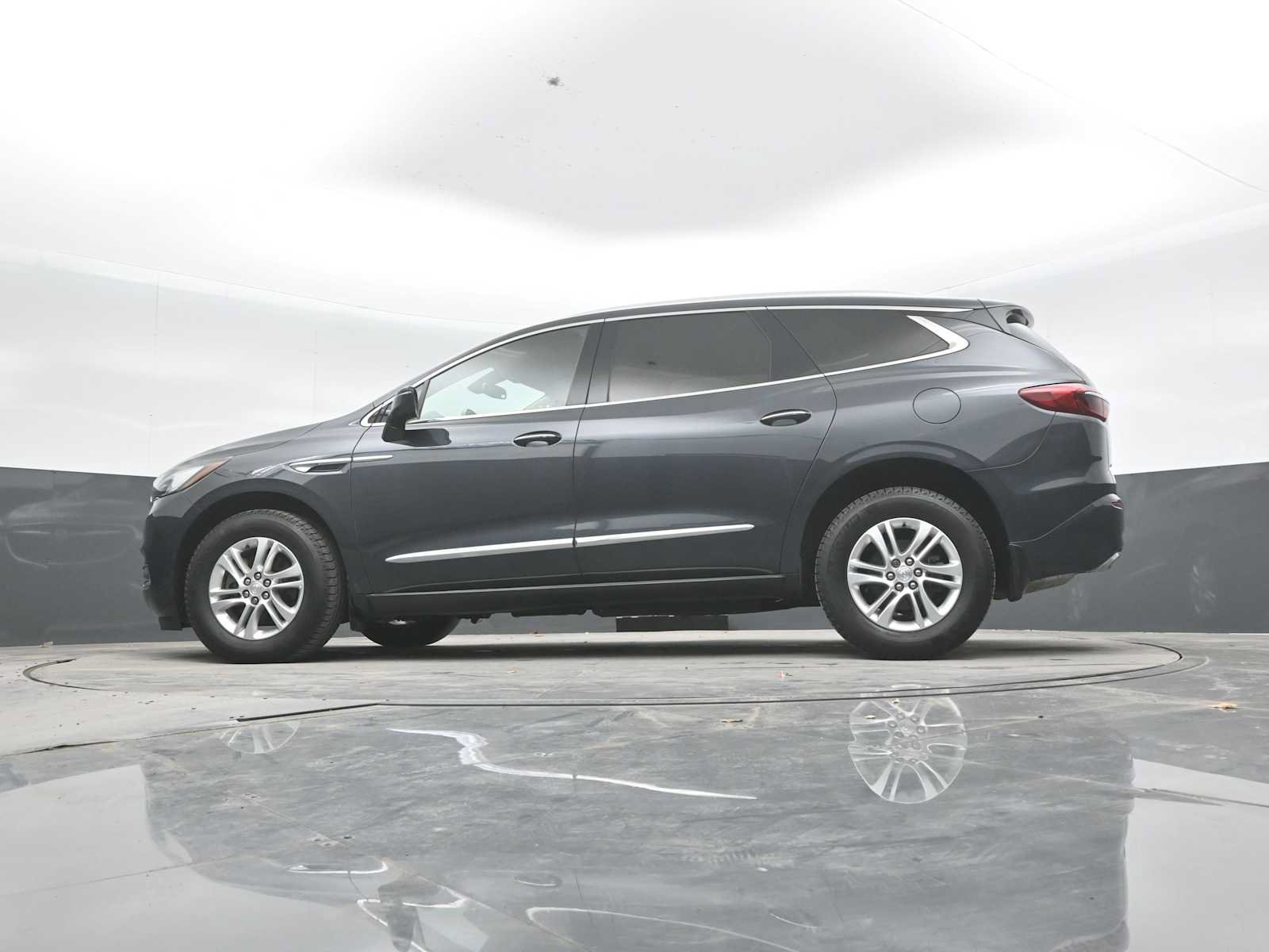 Used 2019 Buick Enclave Premium AWD/4WD image 24
